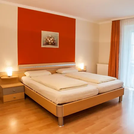 Waldpension Schiefling Am 3* 쉬플링암씨