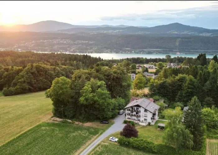 게스트하우스 Waldpension Schiefling Am