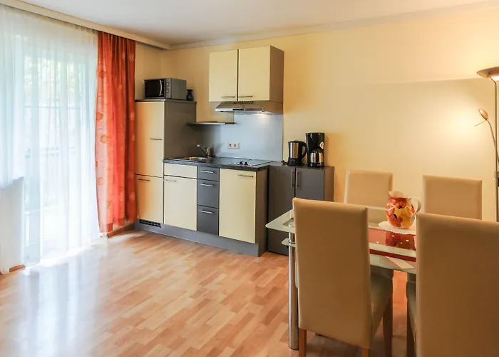 Waldpension Schiefling Am 3* 쉬플링암씨